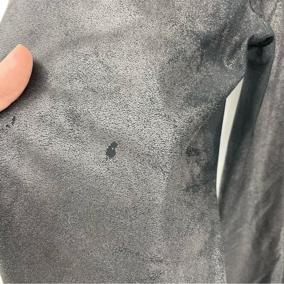 Spanx Quilted Faux Leather Legging in Black. Sz M 20248R - Picture 4 of 12